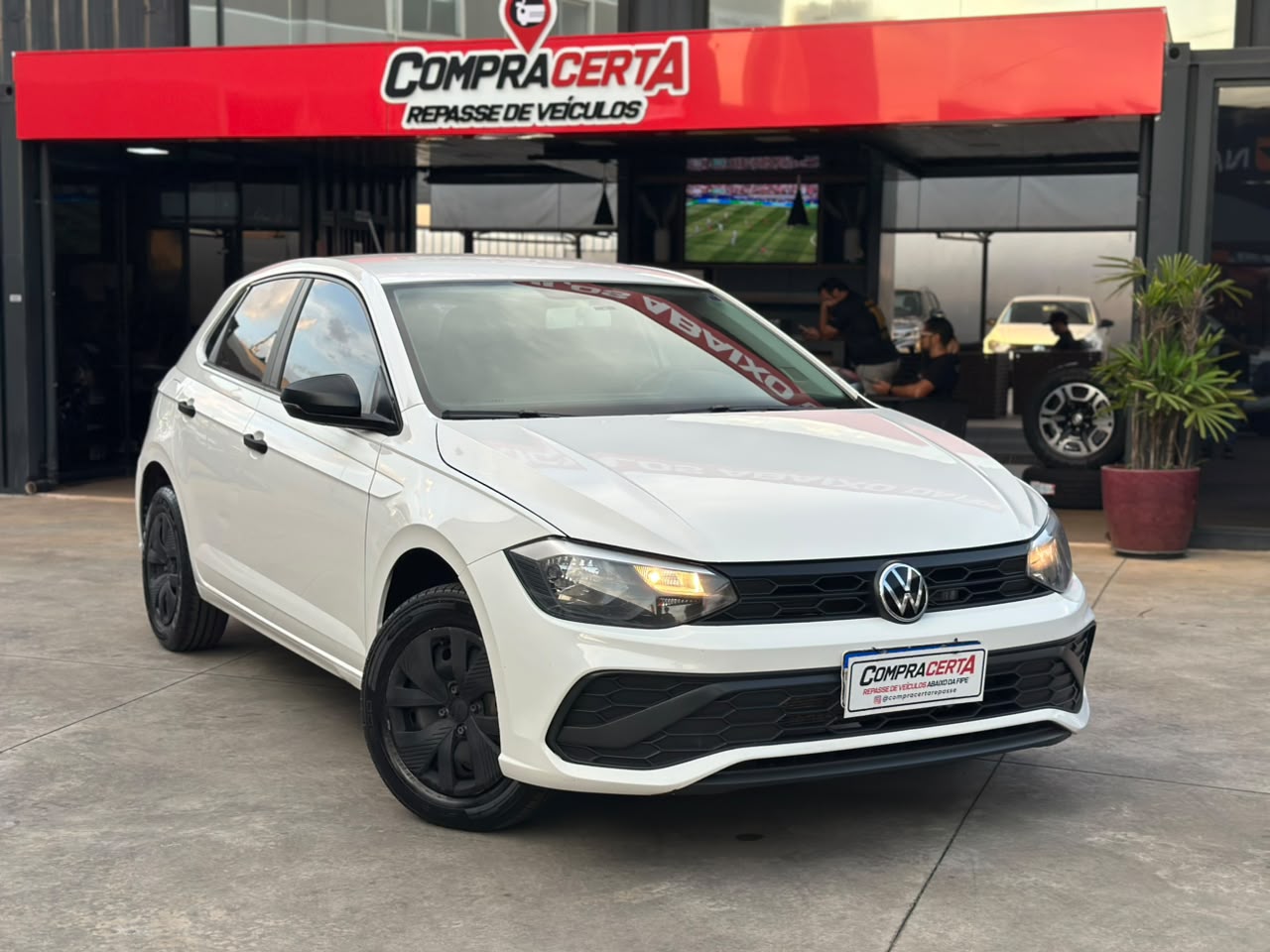 Volkswagen Polo Track 1.0 MPI